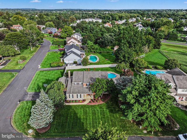 2010 BUCKINGHAM DR, Jamison, PA 18929