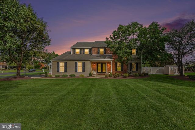 2010 BUCKINGHAM DR, Jamison, PA 18929