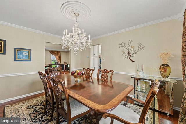2010 BUCKINGHAM DR, Jamison, PA 18929