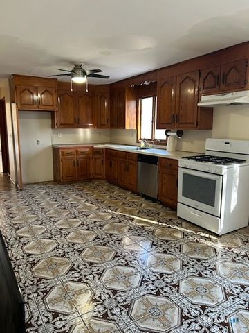 122 Cornfield Road, Milford, CT 06461