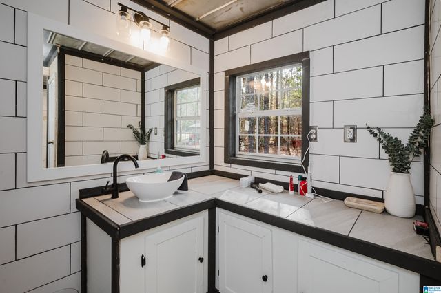 1310 WHITE OAK ROAD, Sylacauga, AL 35151