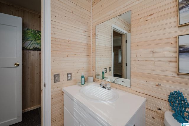 1310 WHITE OAK ROAD, Sylacauga, AL 35151