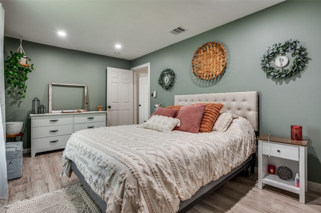 2535 Ghent Street, Dallas, TX 75215