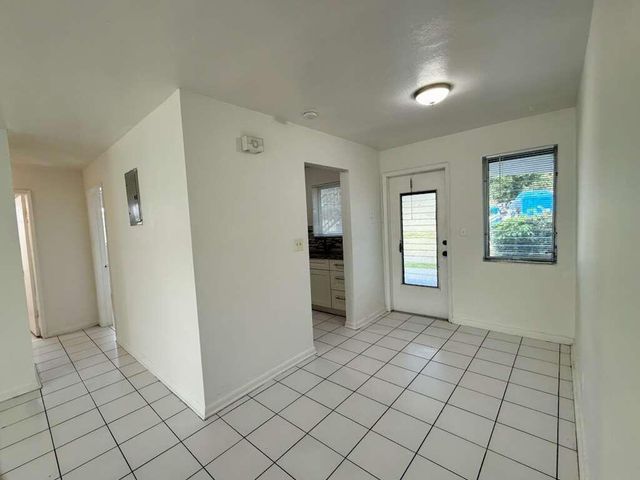 1251 W River Drive 4, Margate, FL 33063