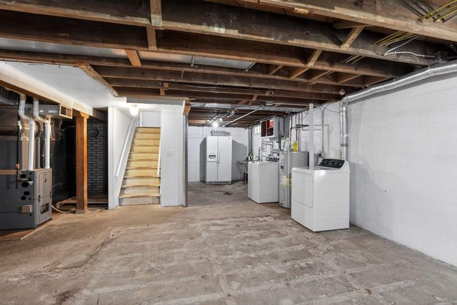 1429 Macarthur Road, Madison, WI 53714