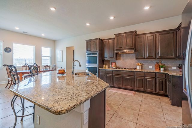 6527 Tallow Way, Converse, TX 78109