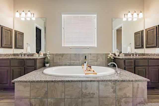 6527 Tallow Way, Converse, TX 78109