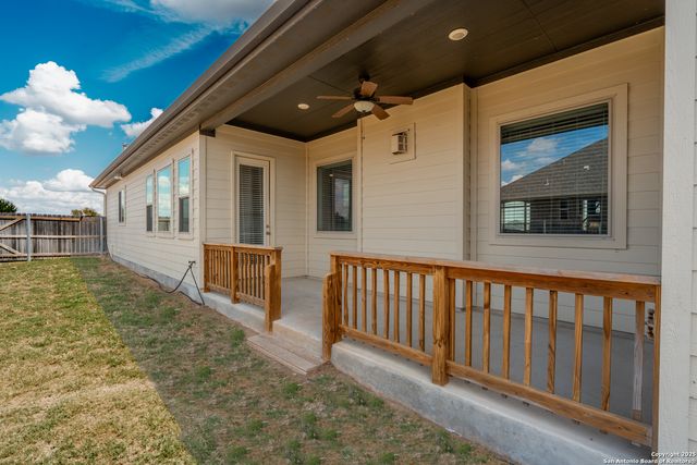 6527 Tallow Way, Converse, TX 78109