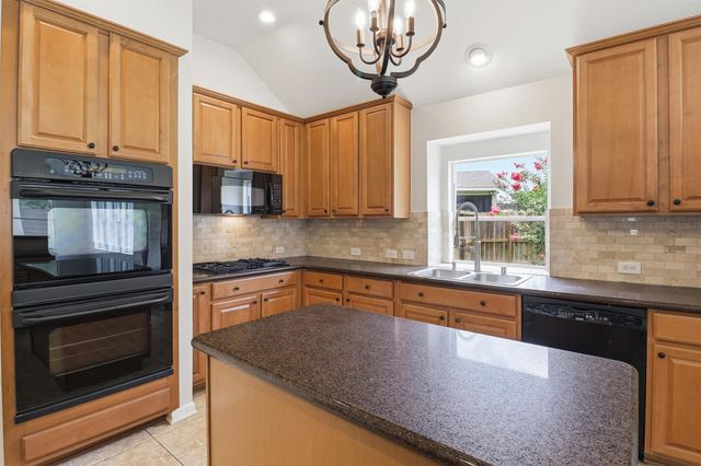8015 Ravens Point Drive, Richmond, TX 77406