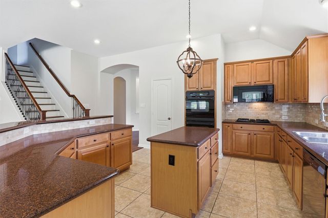 8015 Ravens Point Drive, Richmond, TX 77406