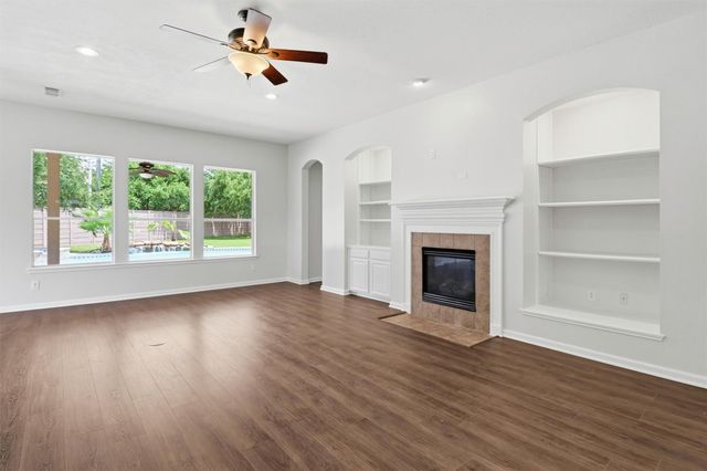 8015 Ravens Point Drive, Richmond, TX 77406