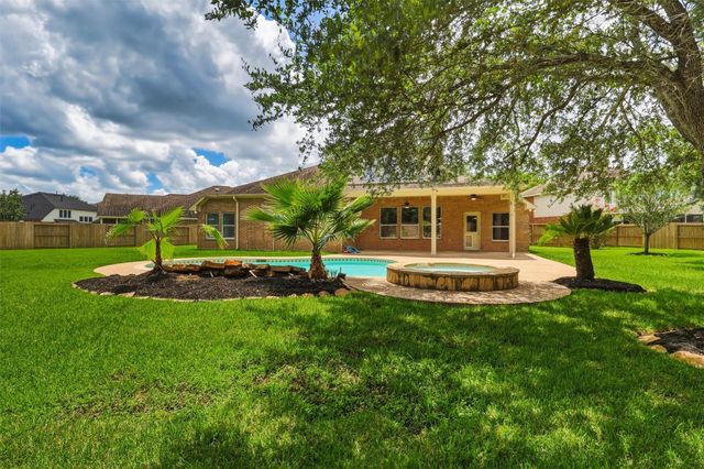 8015 Ravens Point Drive, Richmond, TX 77406