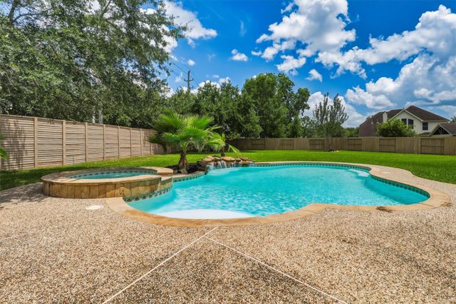 8015 Ravens Point Drive, Richmond, TX 77406