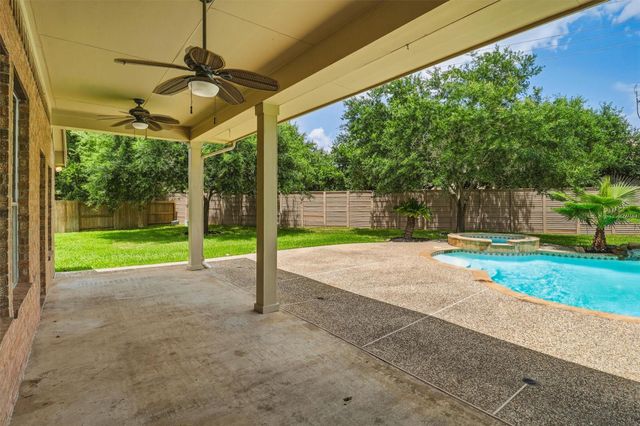 8015 Ravens Point Drive, Richmond, TX 77406