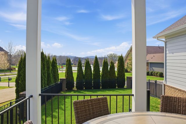 2892 Americus Dr, Thompsons Station, TN 37179