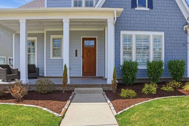 2892 Americus Dr, Thompsons Station, TN 37179