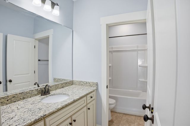 2892 Americus Dr, Thompsons Station, TN 37179