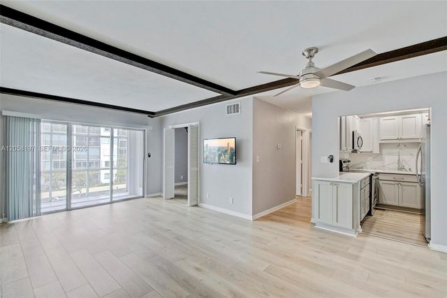 3020 NE 16th Ave 306, Oakland Park, FL 33334