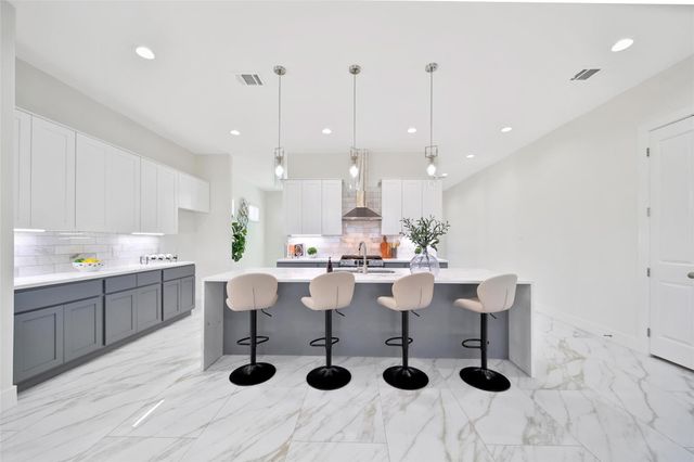 7611 Athlone Drive, Houston, TX 77088