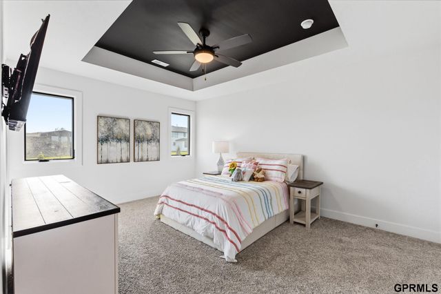 3827 S 212Th Street, Elkhorn, NE 68022