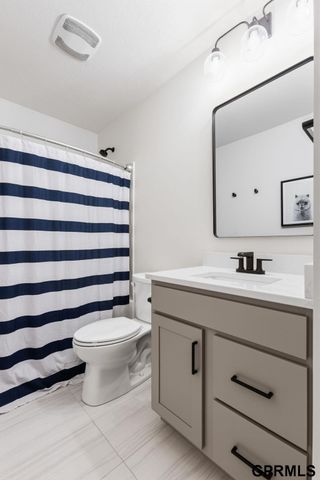 3827 S 212Th Street, Elkhorn, NE 68022