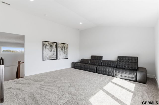 3827 S 212Th Street, Elkhorn, NE 68022