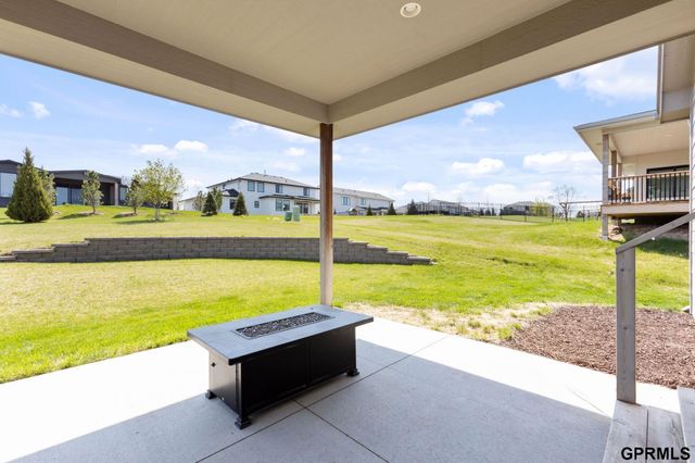 3827 S 212Th Street, Elkhorn, NE 68022