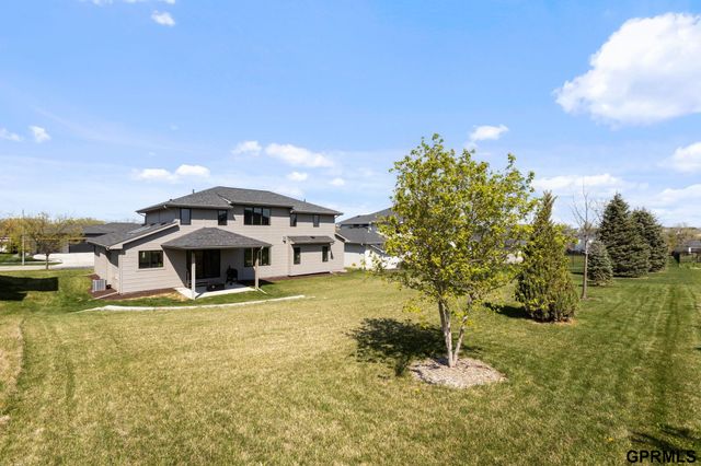 3827 S 212Th Street, Elkhorn, NE 68022