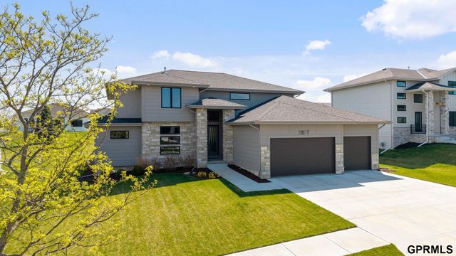 3827 S 212Th Street, Elkhorn, NE 68022