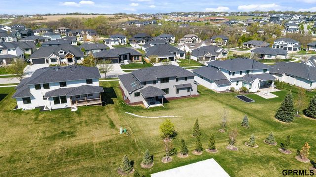 3827 S 212Th Street, Elkhorn, NE 68022