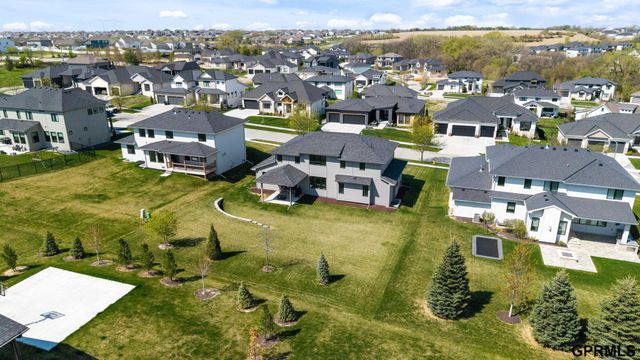 3827 S 212Th Street, Elkhorn, NE 68022
