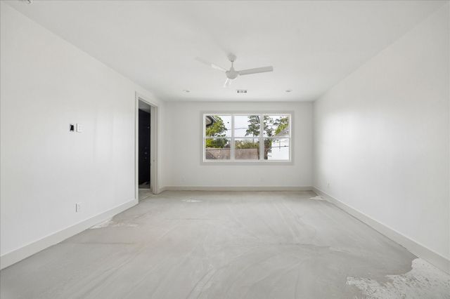 1614 Woodcrest Drive, Houston, TX 77018