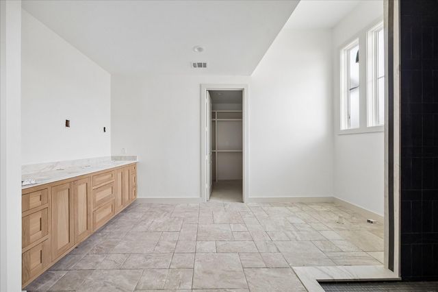 1614 Woodcrest Drive, Houston, TX 77018