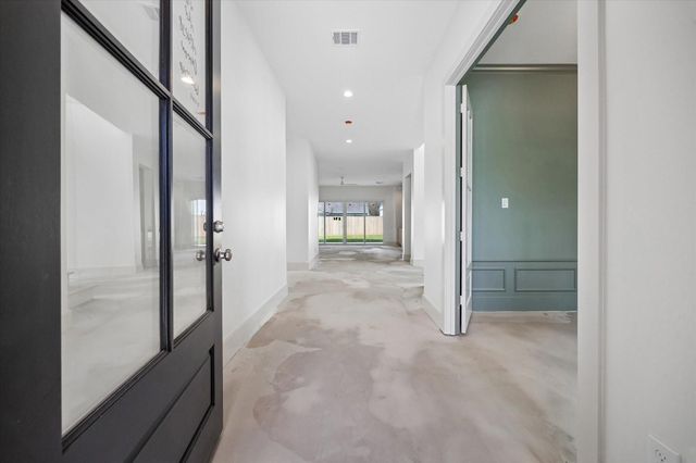 1614 Woodcrest Drive, Houston, TX 77018