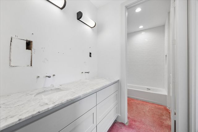 1614 Woodcrest Drive, Houston, TX 77018