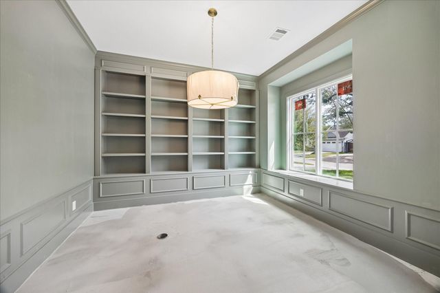 1614 Woodcrest Drive, Houston, TX 77018