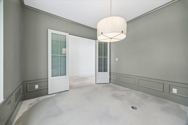 1614 Woodcrest Drive, Houston, TX 77018