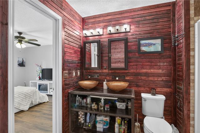229 Cub Cove Drive, Walhalla, SC 29691