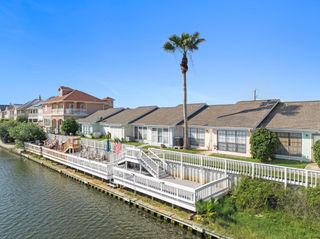 10429 Schaper Road, Galveston, TX 77554
