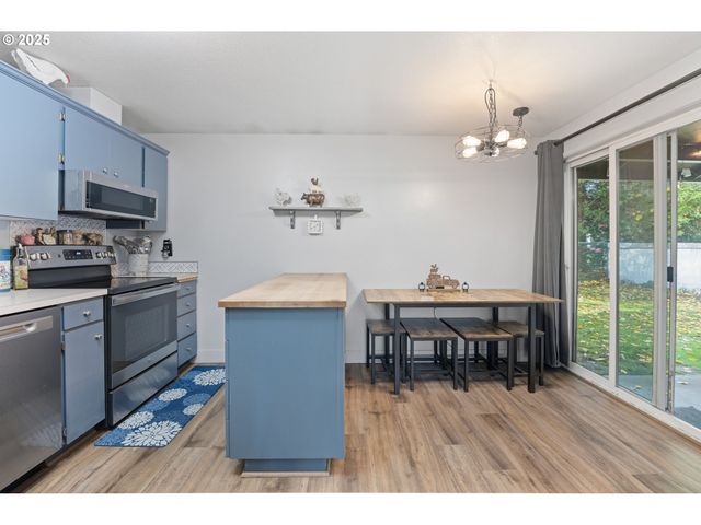 270 LARCH St, Woodland, WA 98674