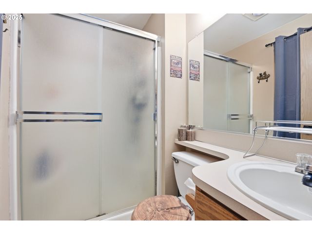 270 LARCH St, Woodland, WA 98674