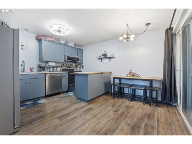 270 LARCH St, Woodland, WA 98674