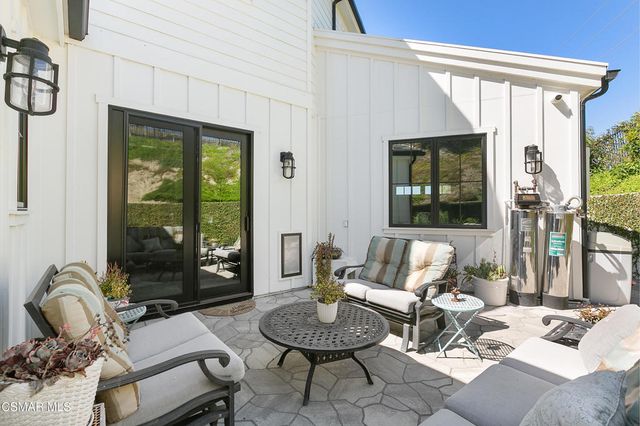 2431 Sapra Street, Thousand Oaks, CA 91362