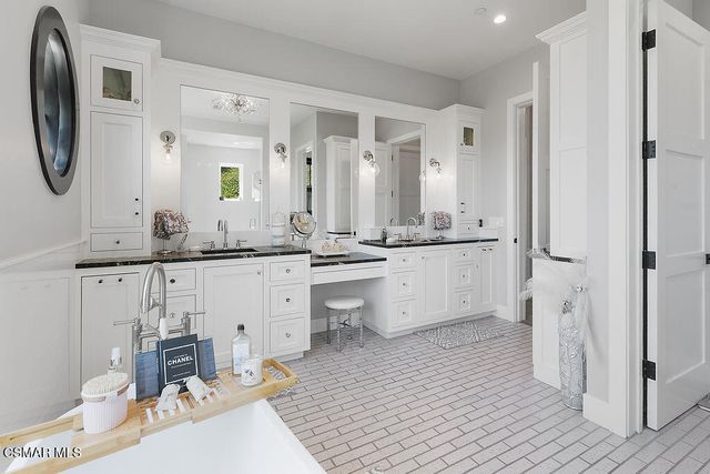 2431 Sapra Street, Thousand Oaks, CA 91362