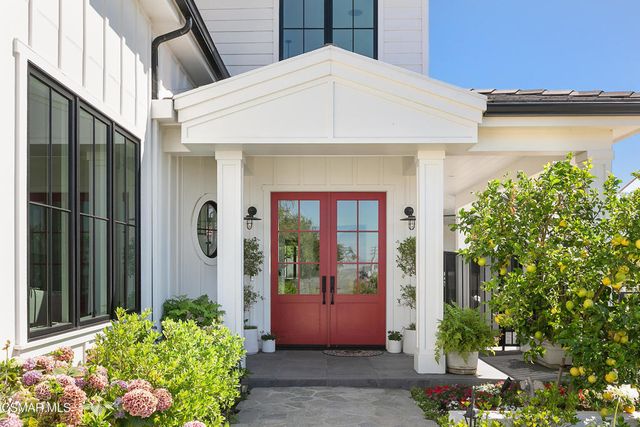 2431 Sapra Street, Thousand Oaks, CA 91362