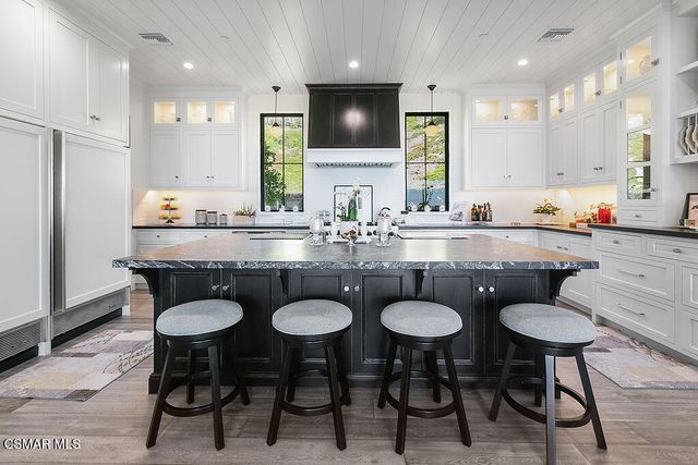 2431 Sapra Street, Thousand Oaks, CA 91362