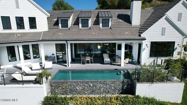 2431 Sapra Street, Thousand Oaks, CA 91362
