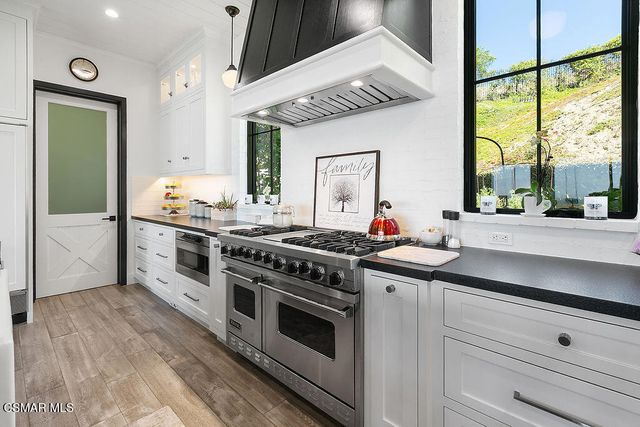 2431 Sapra Street, Thousand Oaks, CA 91362