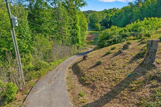 5673 Highway 360, Tellico Plains, TN 37385