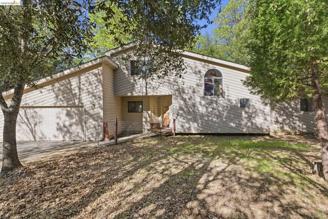 17223 Nile River Dr, Sonora, CA 95370